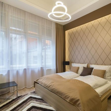Exlcusive & City Central Located Suite By Prestige Homes Budapest Esterno foto