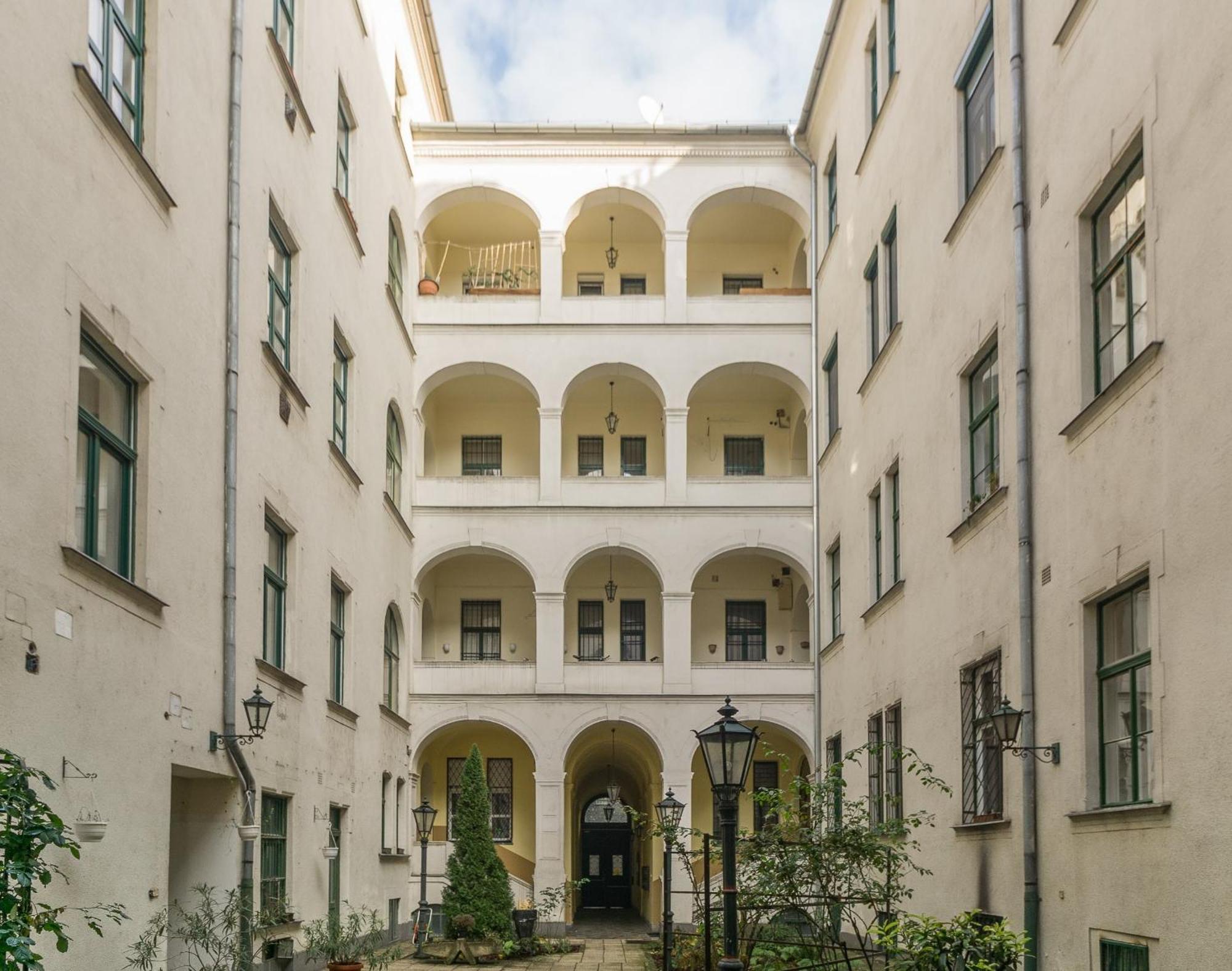 Exlcusive & City Central Located Suite By Prestige Homes Budapest Esterno foto